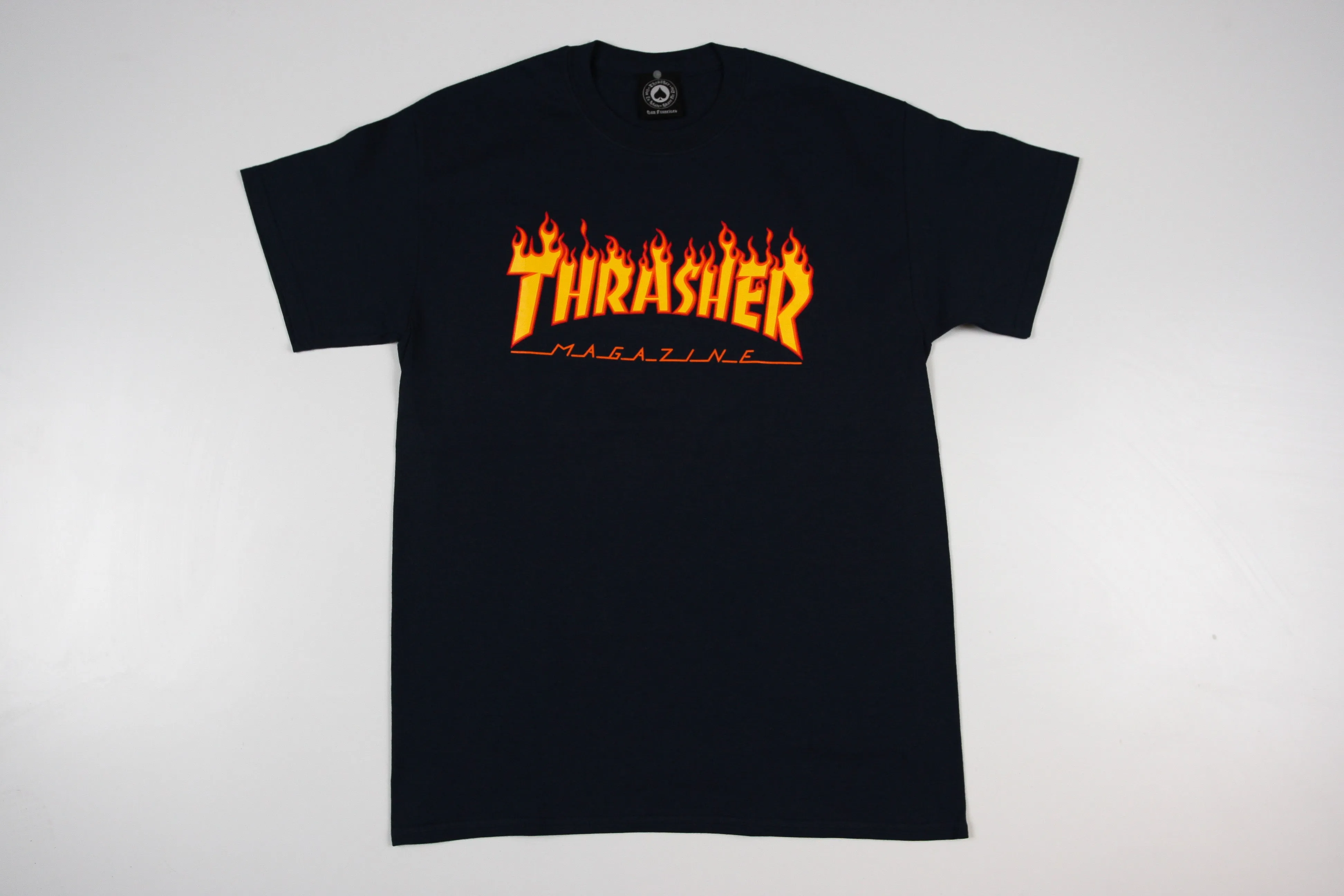 Camiseta Thrasher Flame Logo Preto Azul Marinho