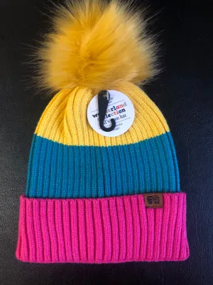 KID'S YELLOW POM POM HAT