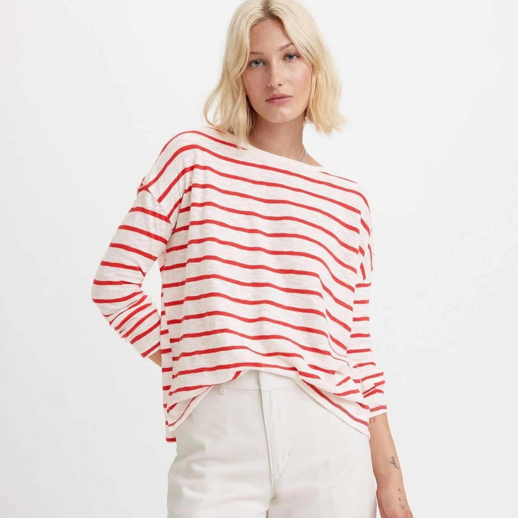 Levi's Margot Long Sleeve Tee Saint Stripe Script in Red