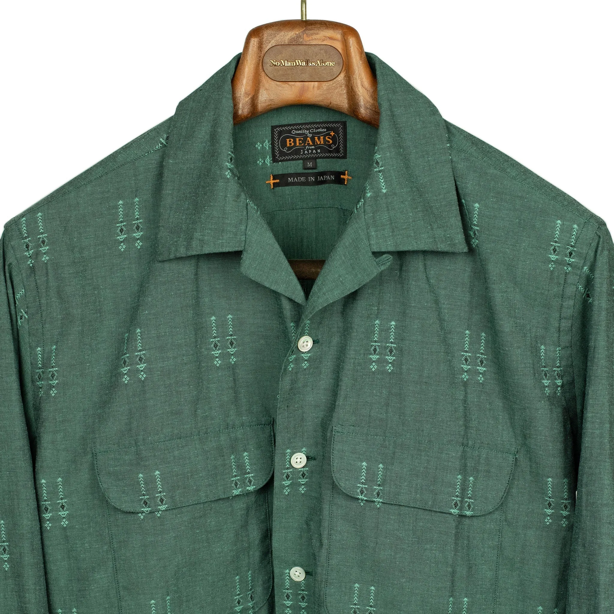 Open collar long sleeve shirt in green jacquard chambray