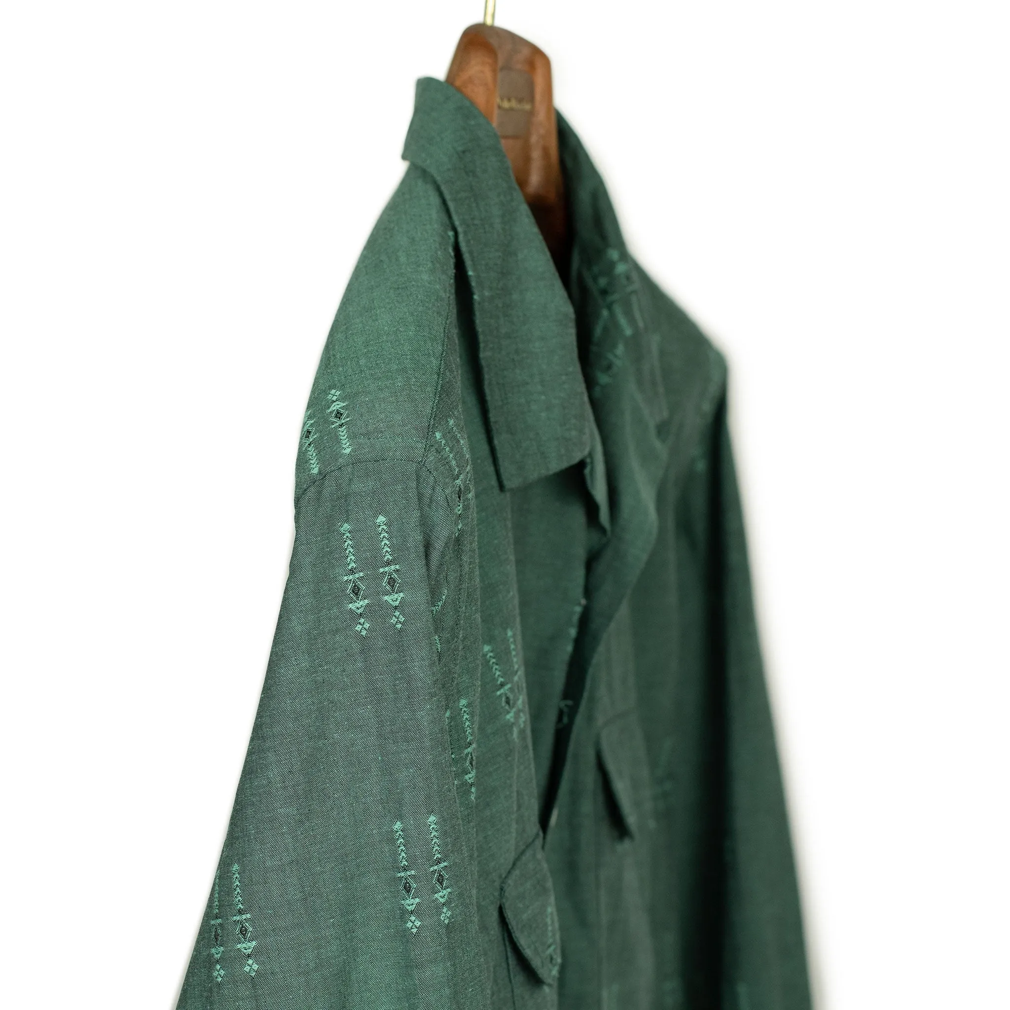 Open collar long sleeve shirt in green jacquard chambray