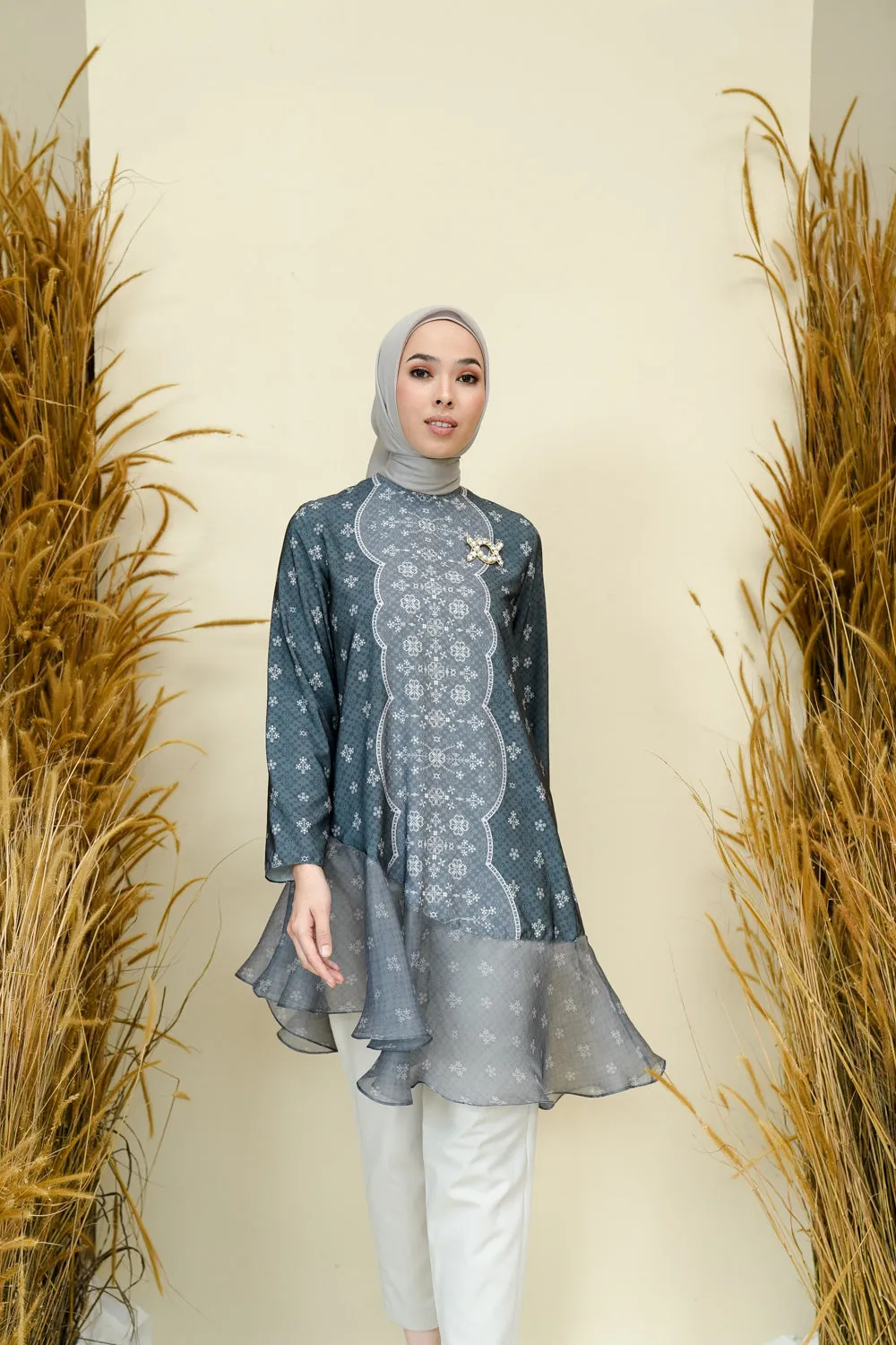 Pandai Sikek Tunic Savarna