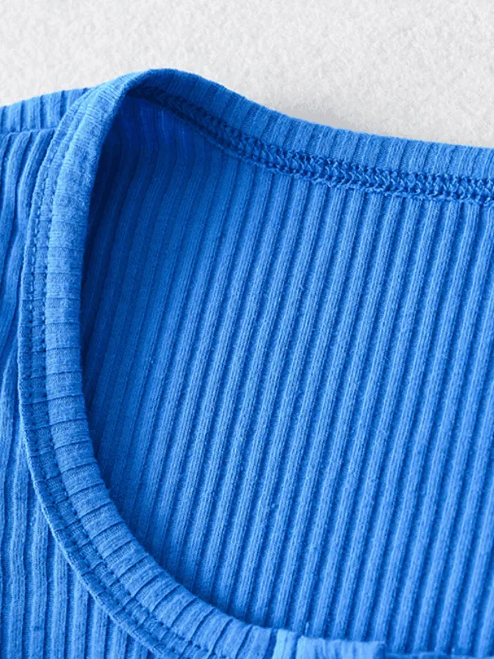 Solid Color Curved Hem Short Knit Top