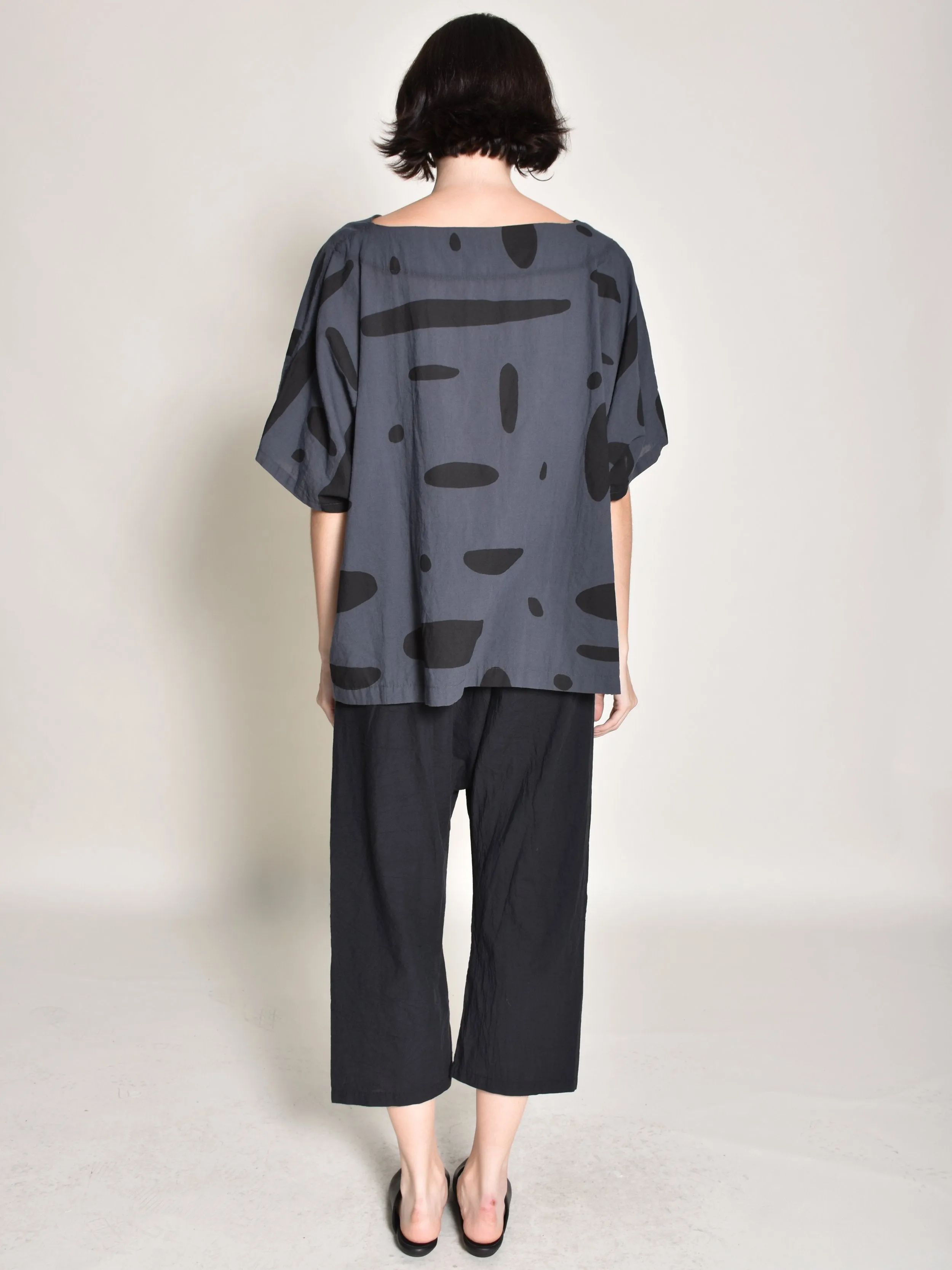 Uzi | Pebble Box Top in Charcoal