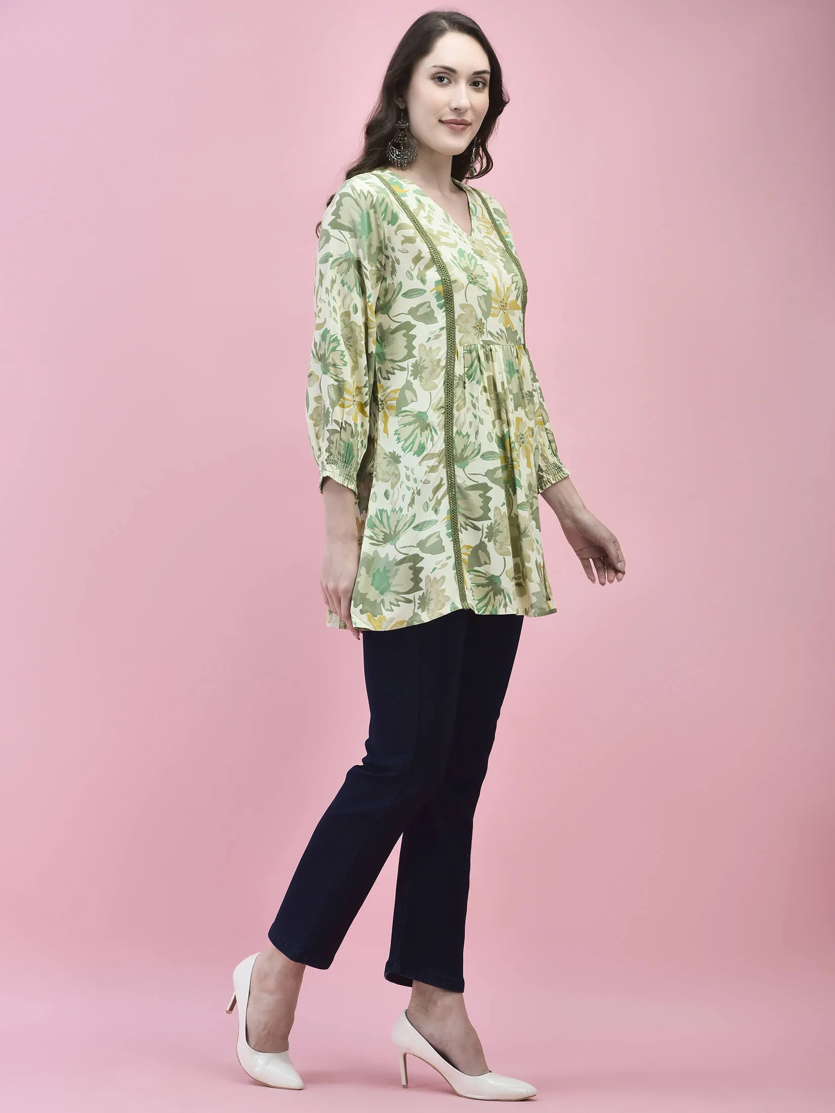 Women Liva Rayon Green Floral Print Tunic