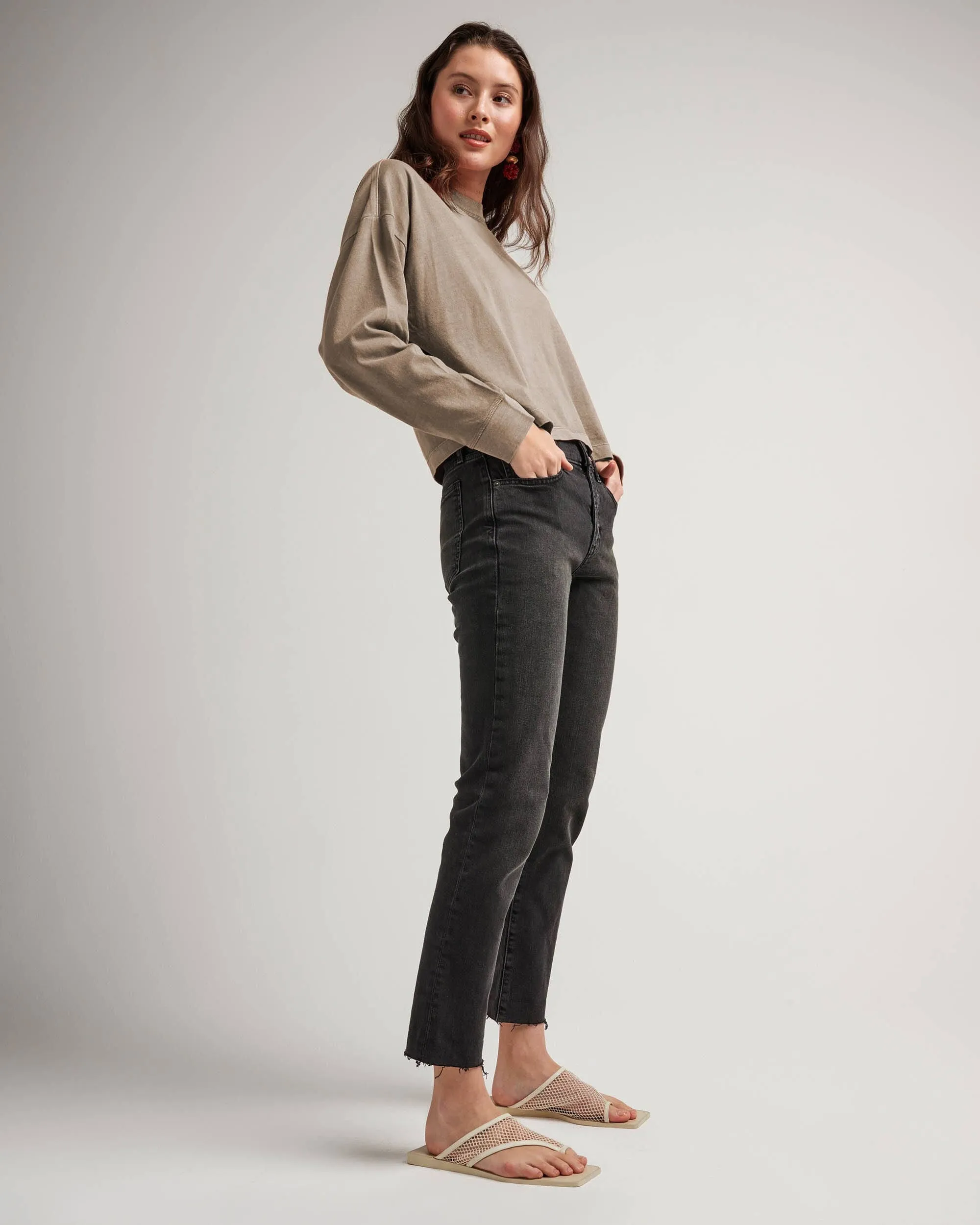 Women's Relaxed Crop Long Sleeve Tee